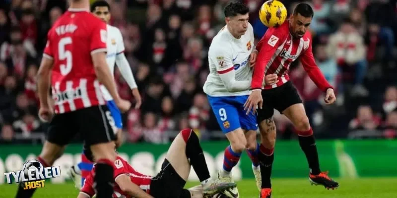 Yếu tố bất ngờ như thẻ đỏ hay thời tiết có thể làm lệch kèo