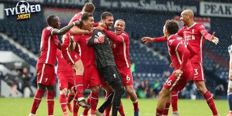 Alisson Becker dày dặn kinh nghiệm thực chiến